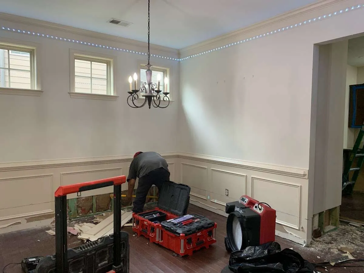 Restoration technician with professional equipment in Grosse Pointe Farms